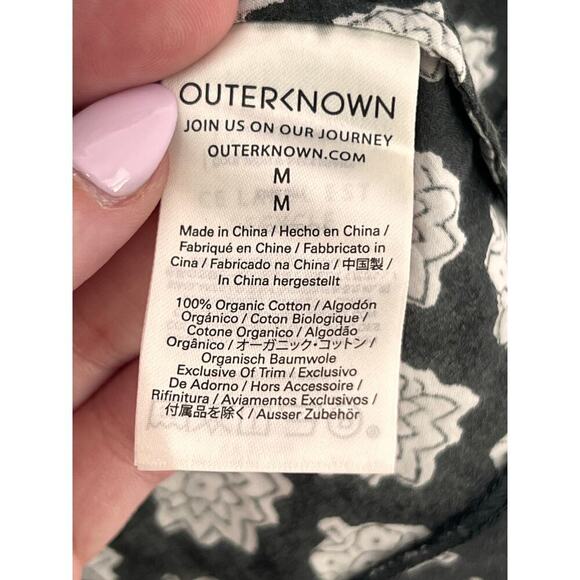 Outerknown Astrid Floral Ruffle Flutter Sleeve Blouse Top Gray Women's M NWT - Picture 11 of 11